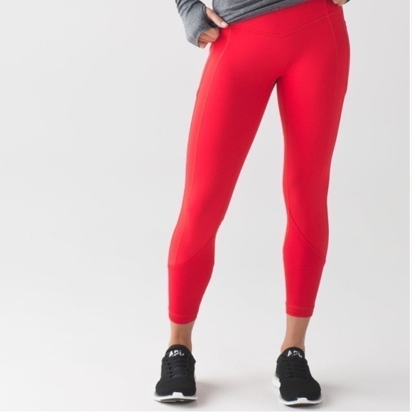 •Lululemon Athletica All The Right Places crop• - Picture 5 of 8